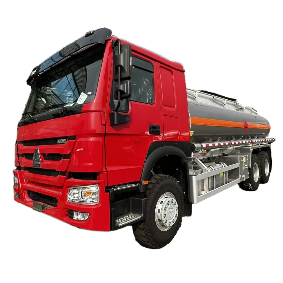HOWO 20Ton Aluminum Alloy Fuel Tank Truck with Flow Meter , Renowned Chassis & Lightweight Body