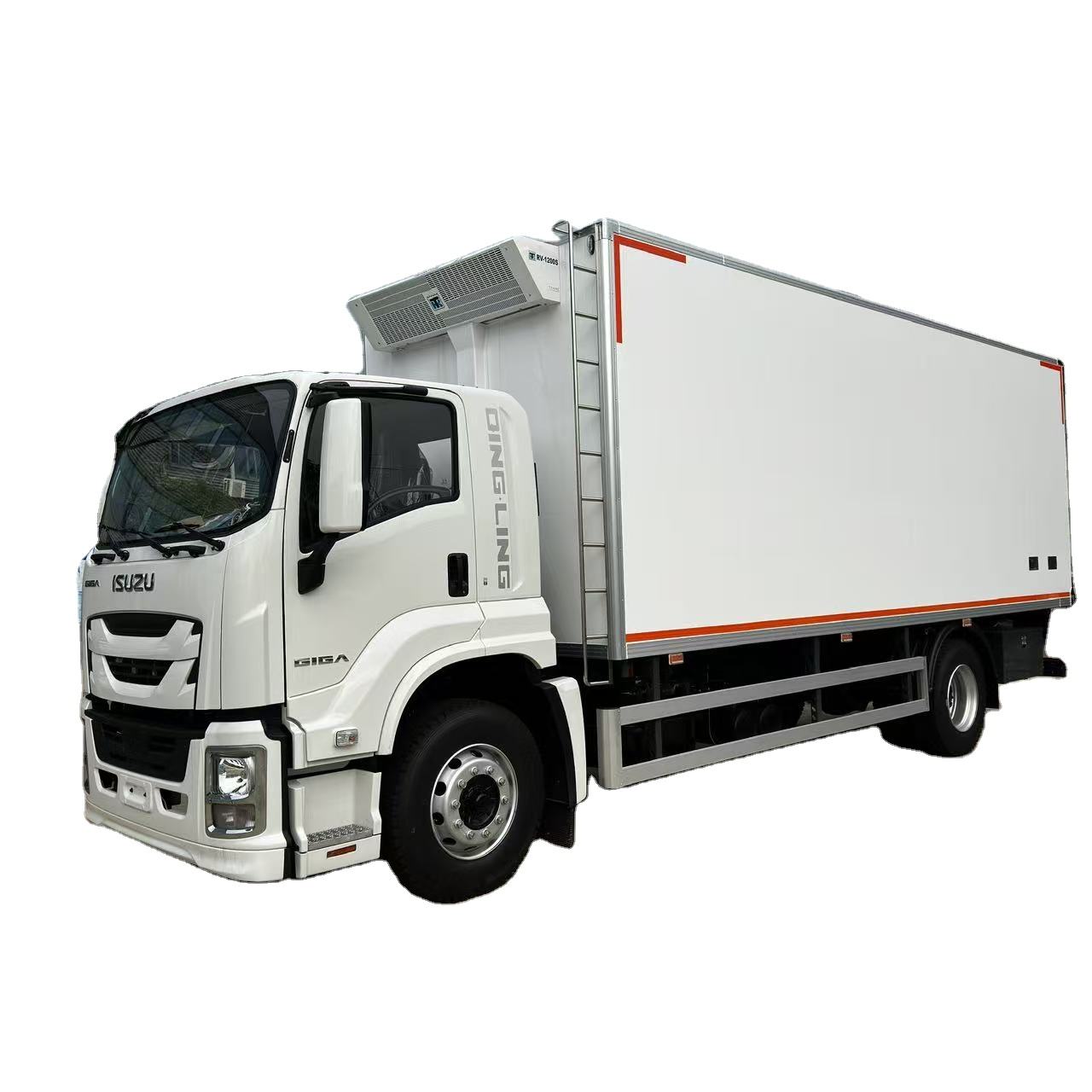 Isuzu FTR Refrigerated Truck 4x2 Diesel Chassis, 18FT Cold Storage Van, -18°C Freezer Truck for Sale