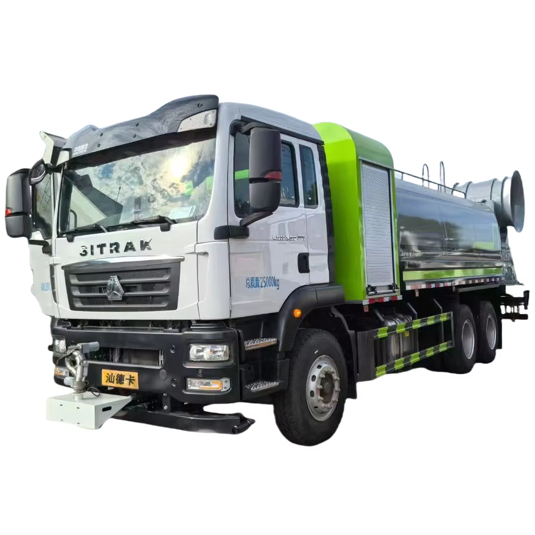 Howo Sprinkler Truck 22000L Portable Water Truck Tanker Mobile Transporter for Drinking Water